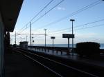 MANAROLA - ITALY- DAWN UNDER THE WIRES