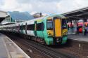 377 Class 377119 Southern Trains At Clapham Junction Station