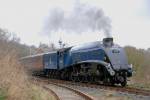 60007 Sir Nigel Gresley departs Highley